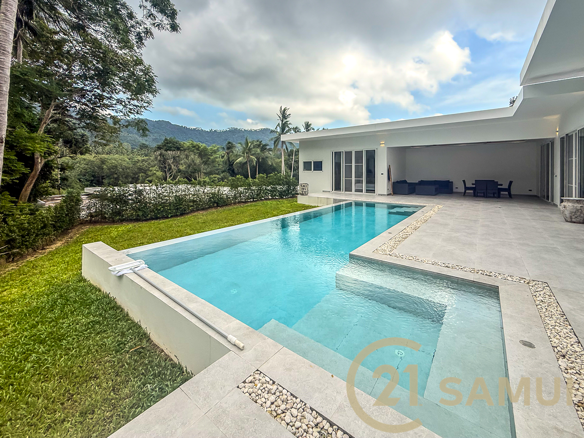 4-Bedroom Pool Villa With Garden For Sale In Lamai, Koh Samui, Thailand