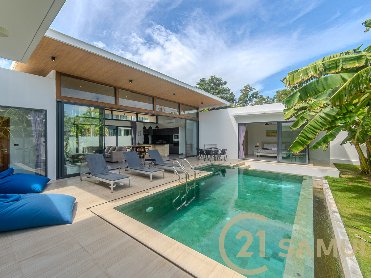 Three-Bedroom Pool Villa in Leasehold for Sale in Bangrak, Koh Samui, Thailand