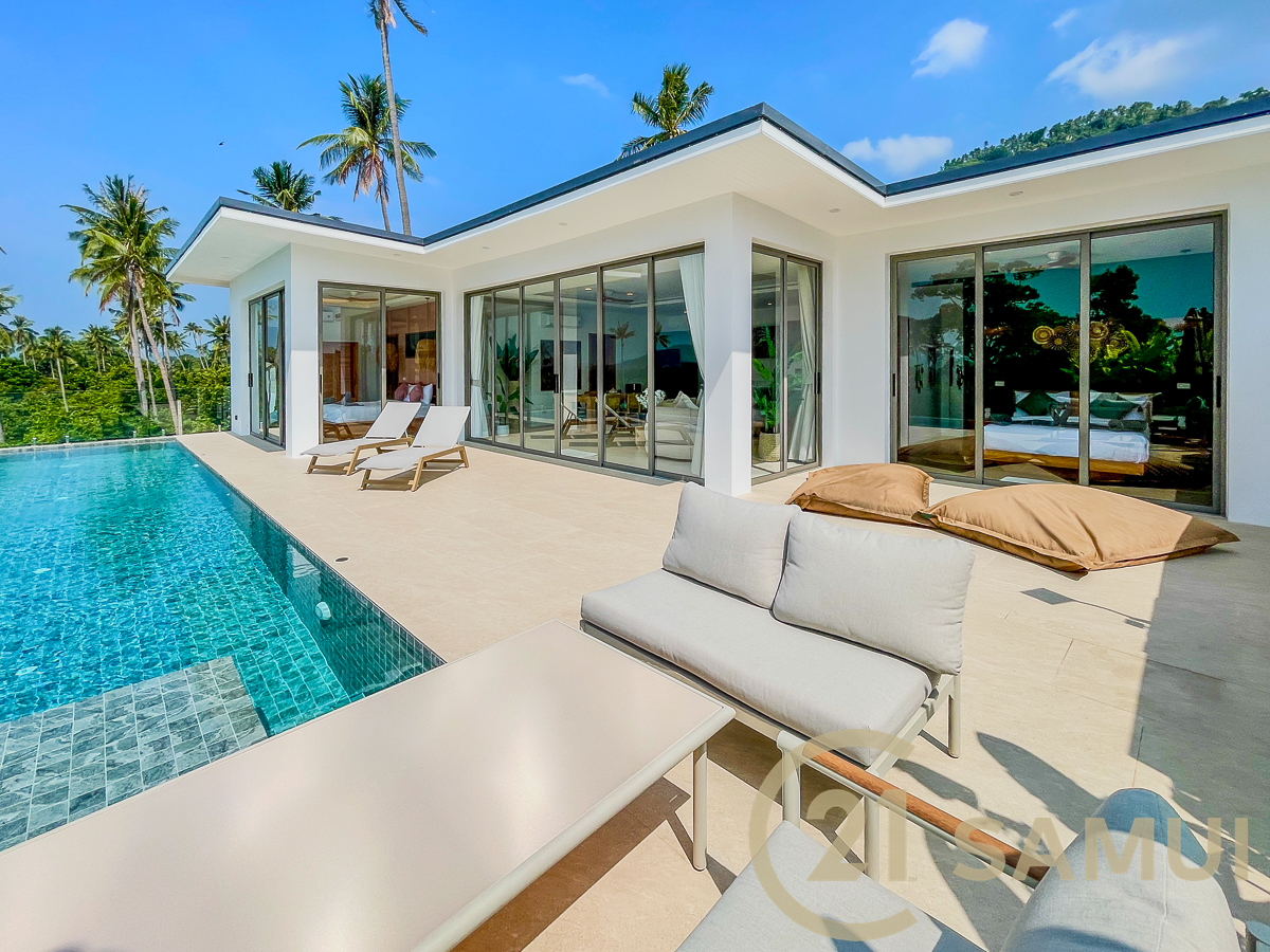 Villa 3 Chambres avec Piscine Privée à Vendre à Hua Thanon, Koh Samui, Thaïlande